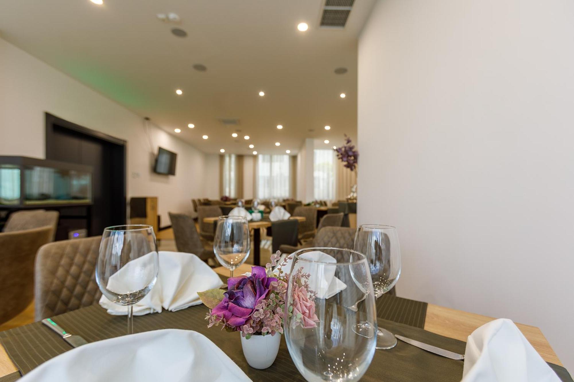 Blue Star Luxury Hotel Софія Екстер'єр фото